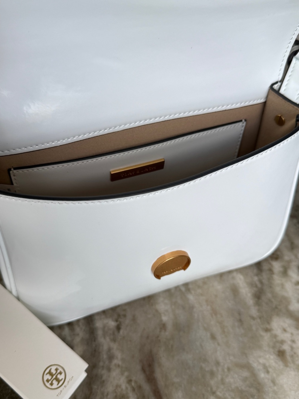 Tory Burch White Leather Shoulder Bag with Gold Logo - Picture 2 of 4